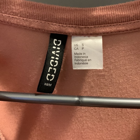 H&M Pink Flowy "ROME" Top - Picture 3 of 3